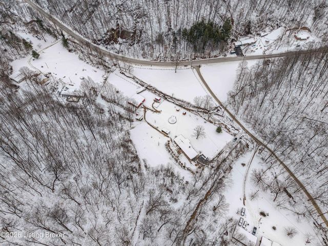 150 Downs Ln, Shepherdsville, KY 40165