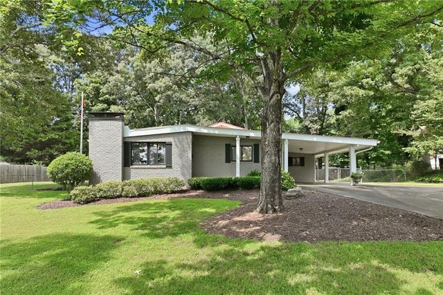 3532 Wesley Drive, Gainesville, GA 30506