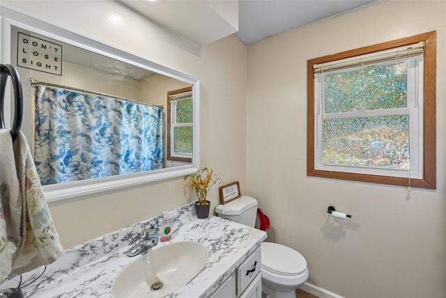 713 Pearl Street, Cambridge, IA 50046