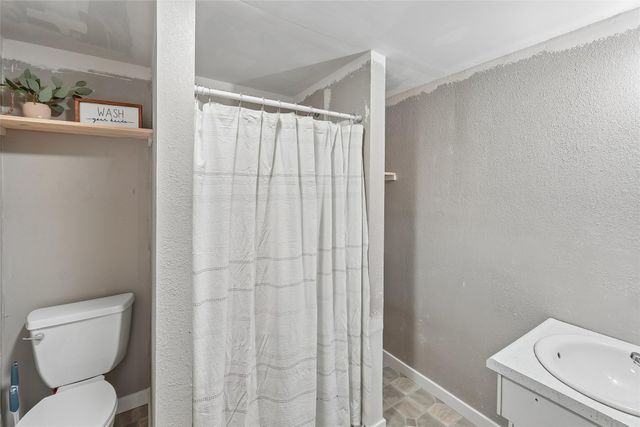 713 Pearl Street, Cambridge, IA 50046
