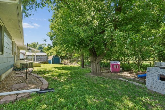 713 Pearl Street, Cambridge, IA 50046