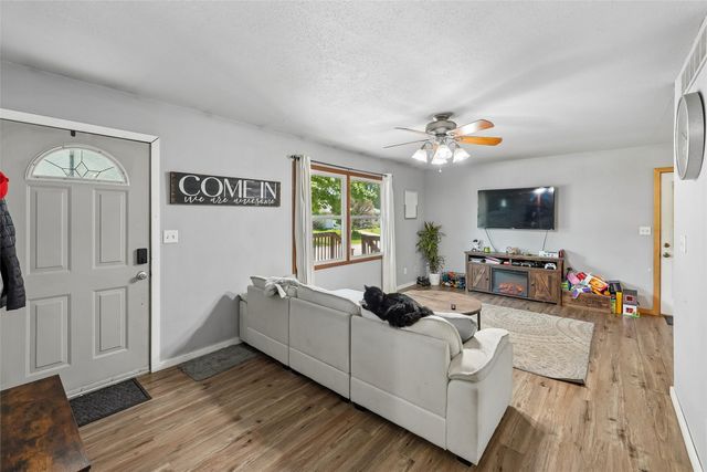 713 Pearl Street, Cambridge, IA 50046