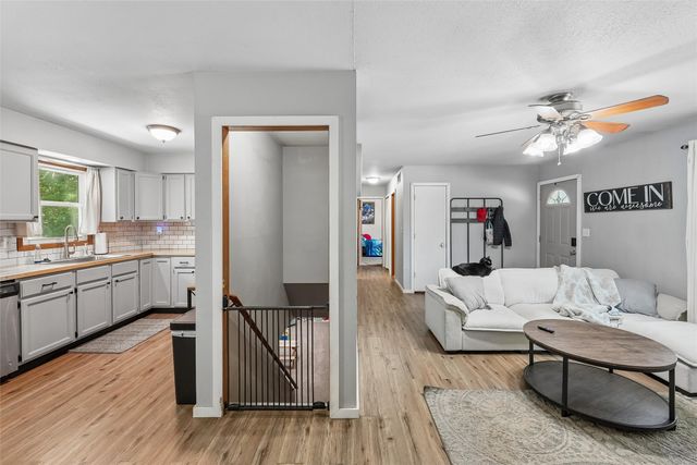 713 Pearl Street, Cambridge, IA 50046