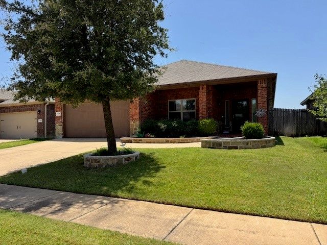 1120 Sierra Blanca Drive, Fort Worth, TX 76028