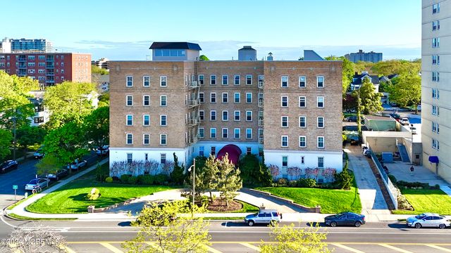500 Deal Lake Drive 2D, Asbury Park, NJ 07712