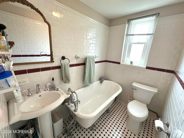 500 Deal Lake Drive 2D, Asbury Park, NJ 07712