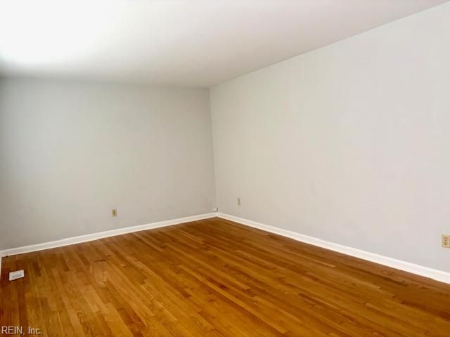 861 Cascade DR, Newport News, VA 23608