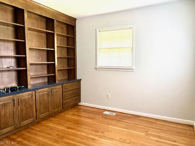 861 Cascade DR, Newport News, VA 23608