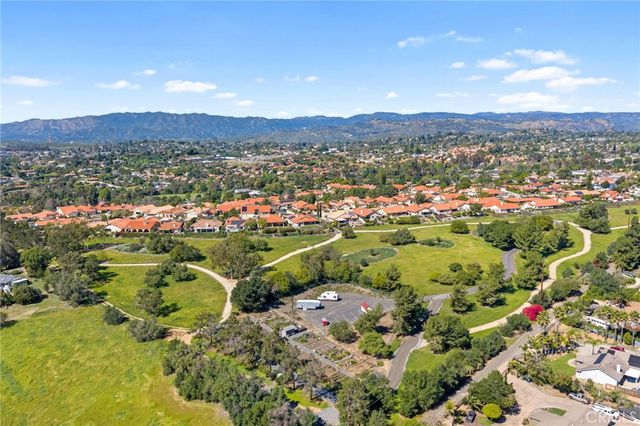 903 Crescent Bend, Fallbrook, CA 92028