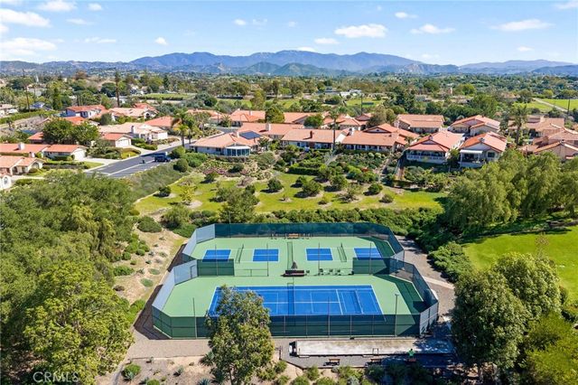 903 Crescent Bend, Fallbrook, CA 92028