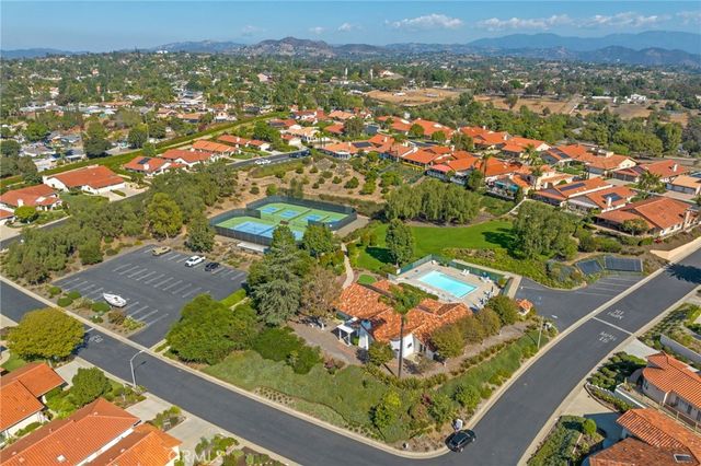 903 Crescent Bend, Fallbrook, CA 92028