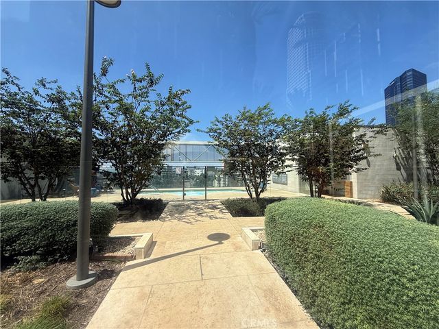 877 Francisco 2102, Los Angeles, CA 90017