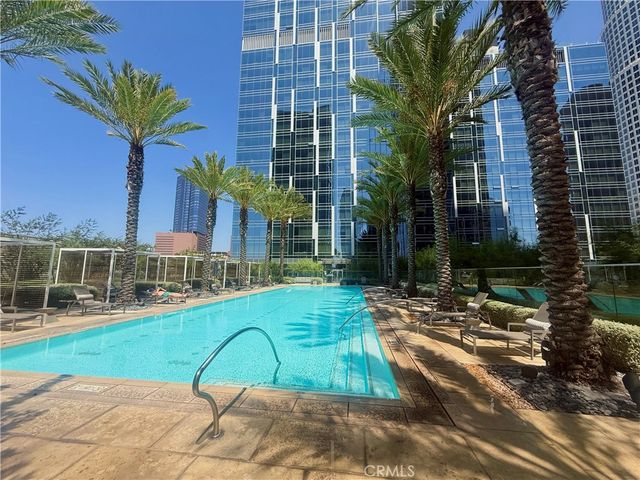 877 Francisco 2102, Los Angeles, CA 90017