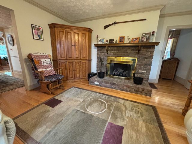 411 E 2nd Street, Perryville, KY 40468