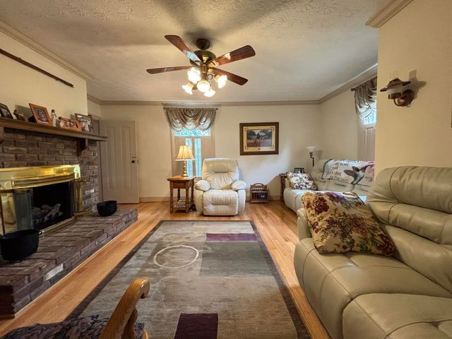 411 E 2nd Street, Perryville, KY 40468