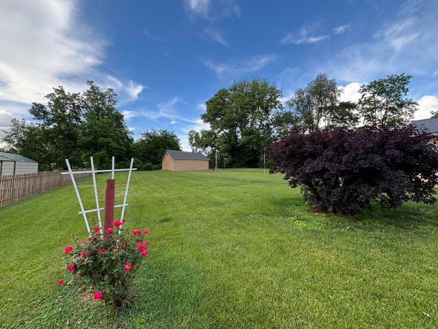 411 E 2nd Street, Perryville, KY 40468