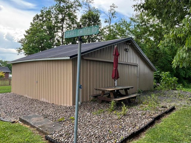 411 E 2nd Street, Perryville, KY 40468