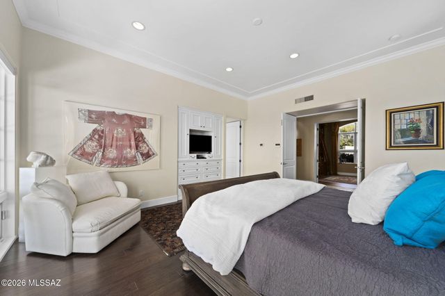 3140 E Crest Shadows Drive, Tucson, AZ 85718