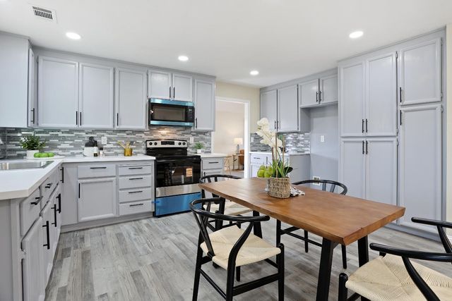 5816 Caribbean Cir, Stockton, CA 95210