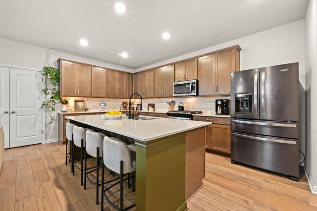 524 Possumhaw LN, San Marcos, TX 78666