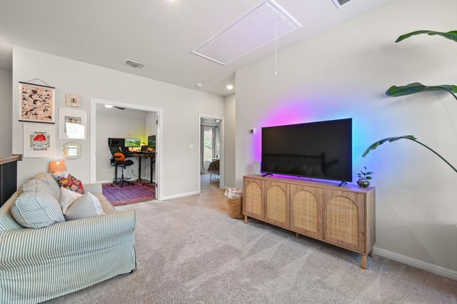 524 Possumhaw LN, San Marcos, TX 78666