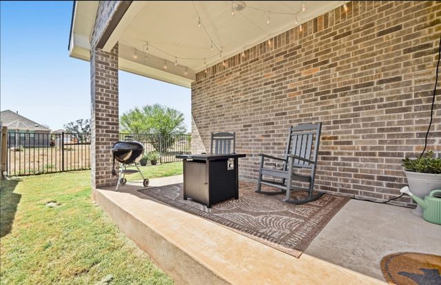 524 Possumhaw LN, San Marcos, TX 78666