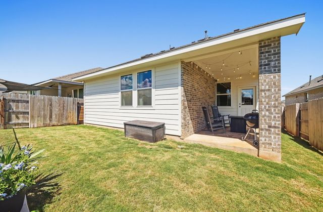 524 Possumhaw LN, San Marcos, TX 78666