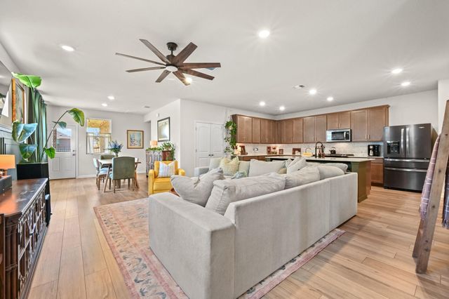524 Possumhaw LN, San Marcos, TX 78666