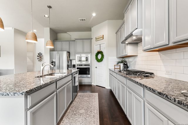 106 Escondido, Boerne, TX 78006