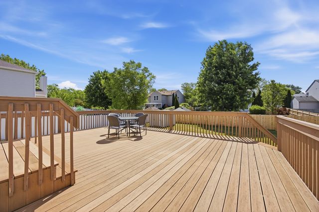 2905 Plumrose Lane, Mchenry, IL 60050