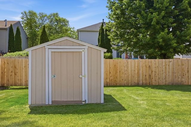 2905 Plumrose Lane, Mchenry, IL 60050