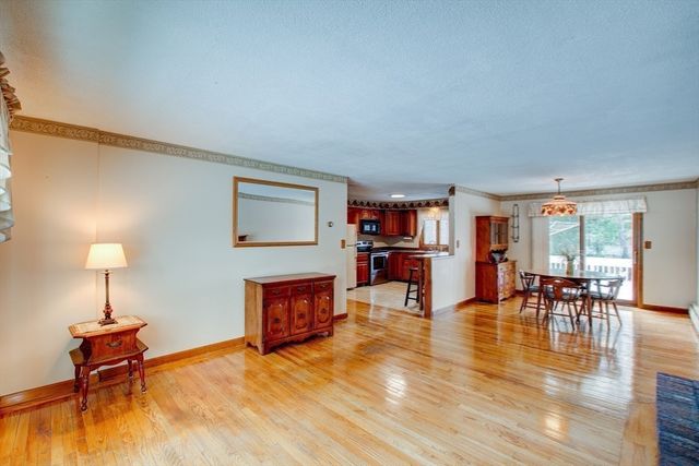 207 Sherbert Rd, Ashburnham, MA 01430