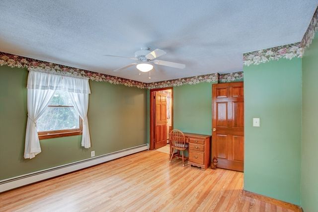 207 Sherbert Rd, Ashburnham, MA 01430