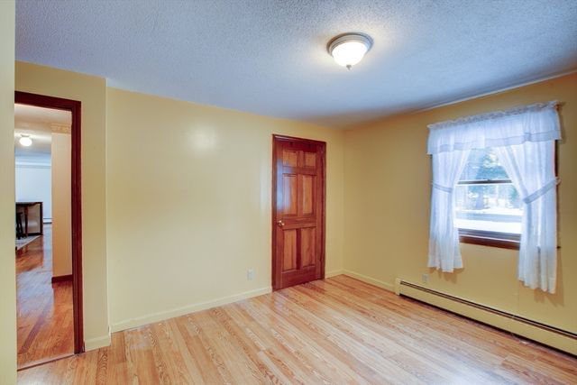 207 Sherbert Rd, Ashburnham, MA 01430