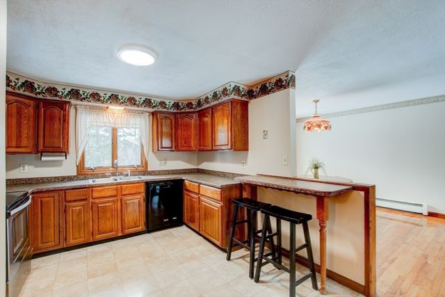 207 Sherbert Rd, Ashburnham, MA 01430