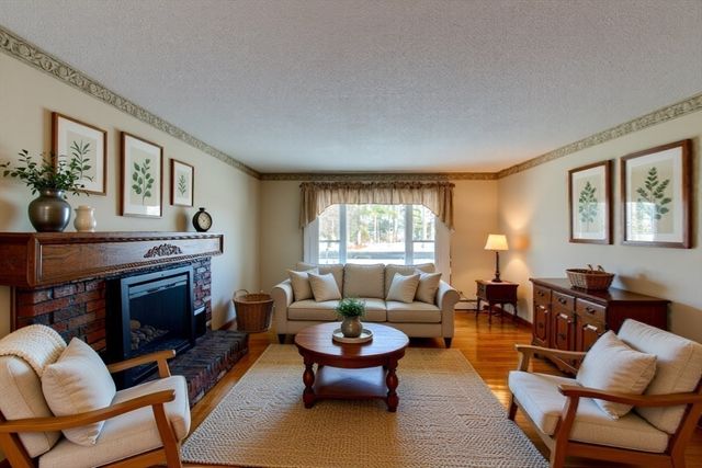 207 Sherbert Rd, Ashburnham, MA 01430