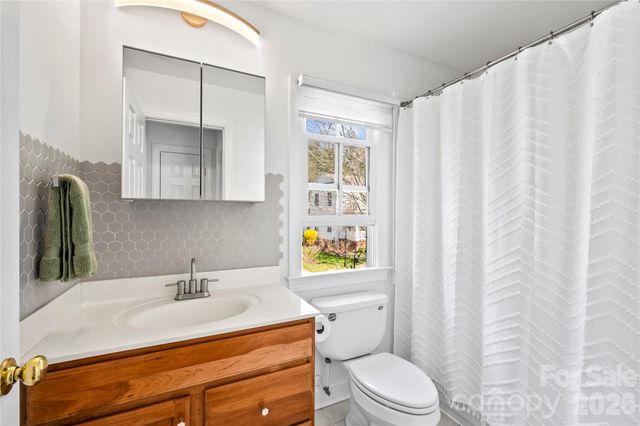 123 White Ash Drive E, Asheville, NC 28803