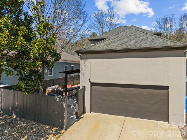 123 White Ash Drive E, Asheville, NC 28803