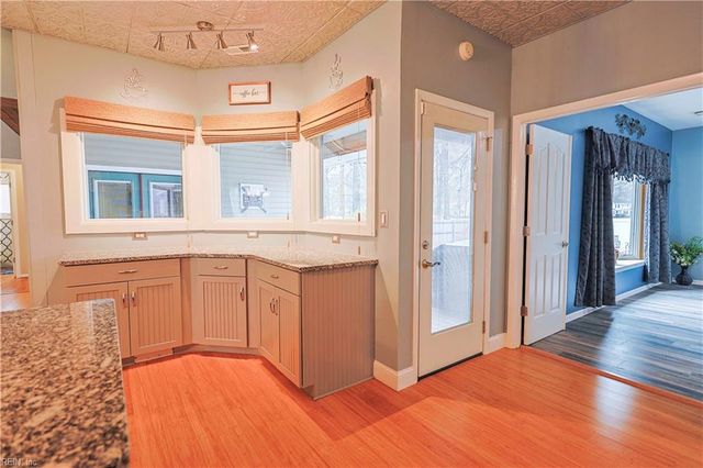 1146 Fairway DR, Chesapeake, VA 23320