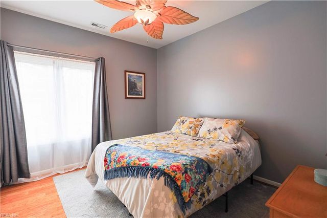 1146 Fairway DR, Chesapeake, VA 23320