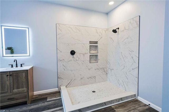 1146 Fairway DR, Chesapeake, VA 23320