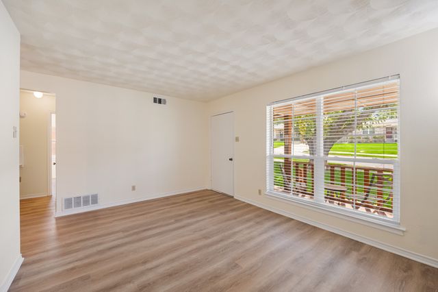 808 Jackson Street, Rockwall, TX 75087