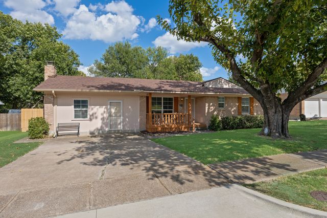 808 Jackson Street, Rockwall, TX 75087