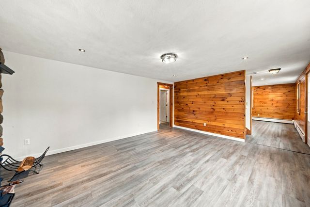 51 Queensland Rd, Billerica, MA 01862