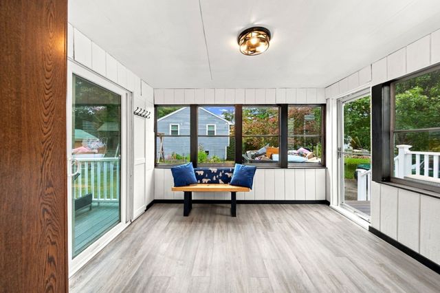 51 Queensland Rd, Billerica, MA 01862