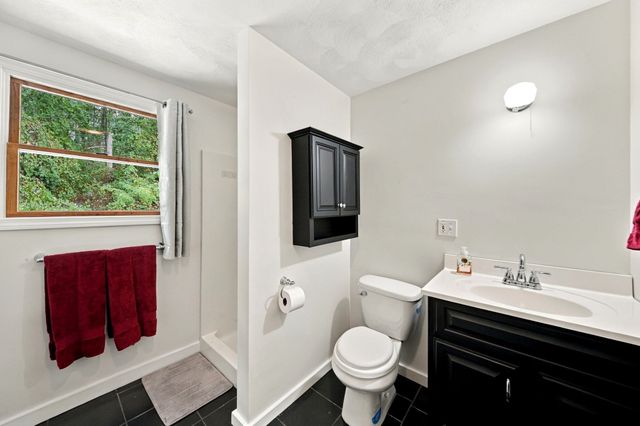 51 Queensland Rd, Billerica, MA 01862