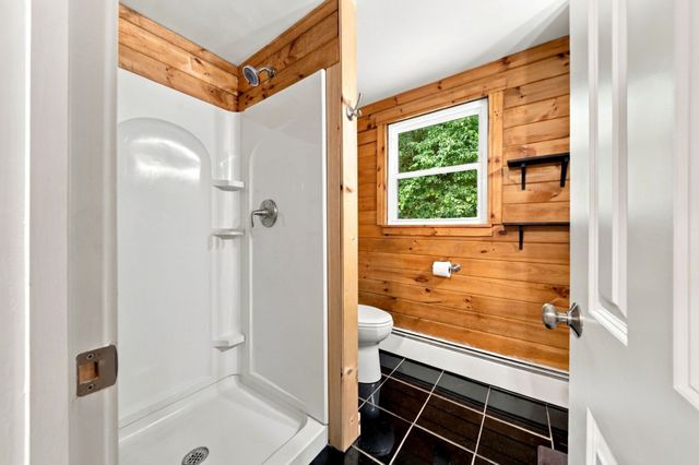 51 Queensland Rd, Billerica, MA 01862