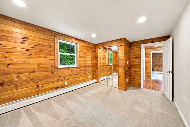 51 Queensland Rd, Billerica, MA 01862