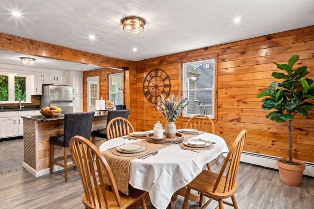 51 Queensland Rd, Billerica, MA 01862