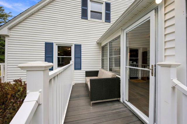 51 Queensland Rd, Billerica, MA 01862